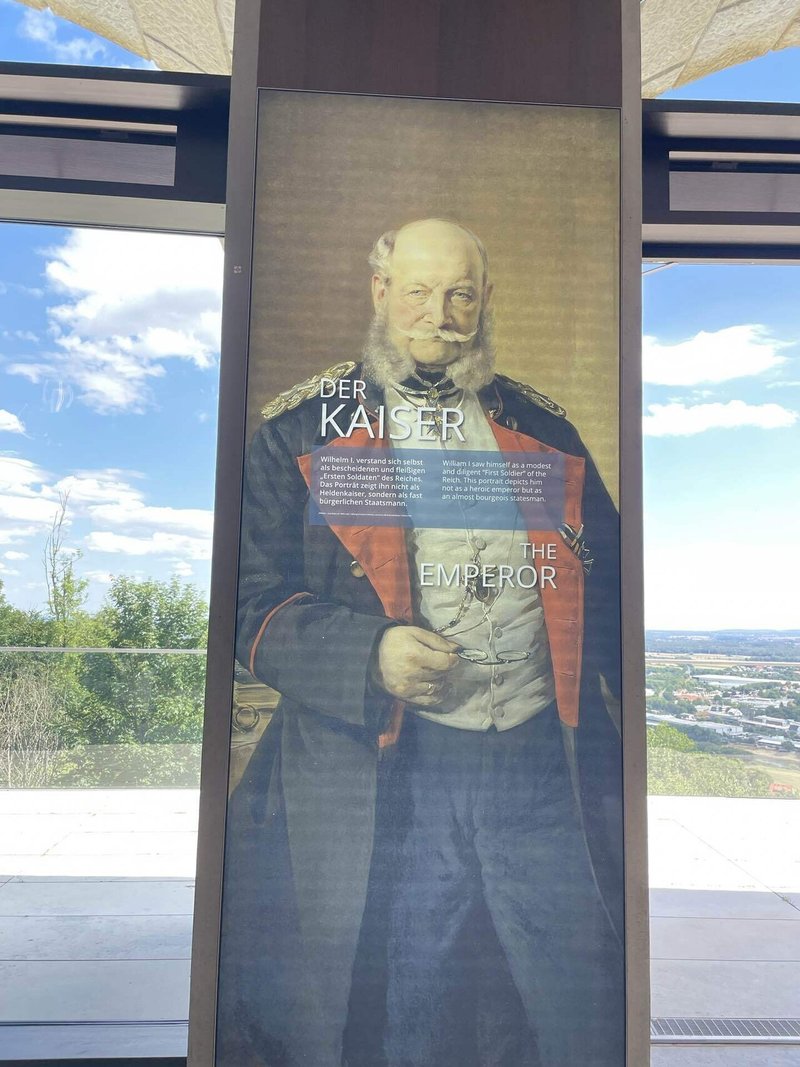 皇帝ヴィルヘルム1世の記念碑 ポルタ ヴェストファーリカ ｜Dito
