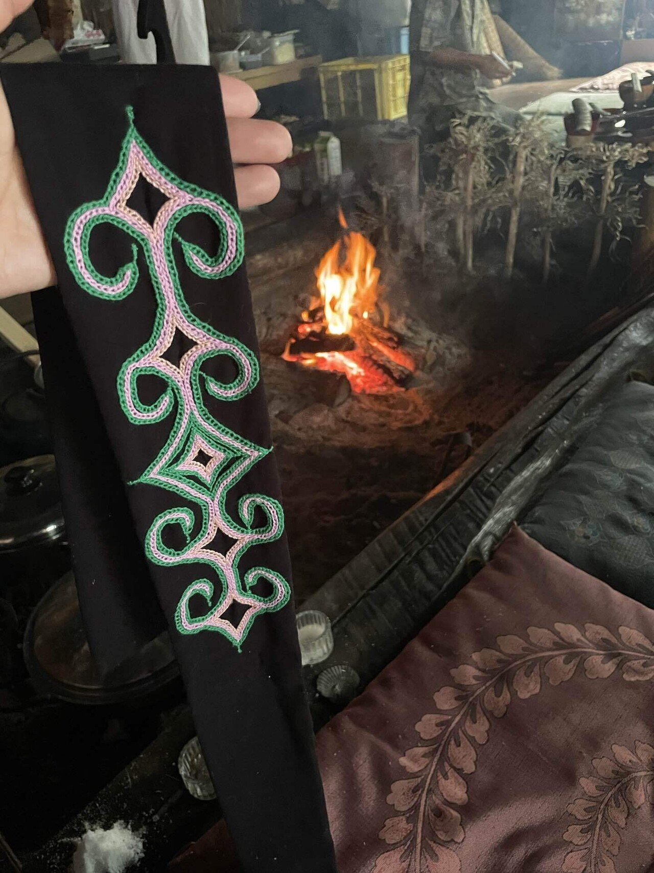 アイヌのシャーマンによる手彫り木人形 アイヌのシャーマンによる手彫り木人形