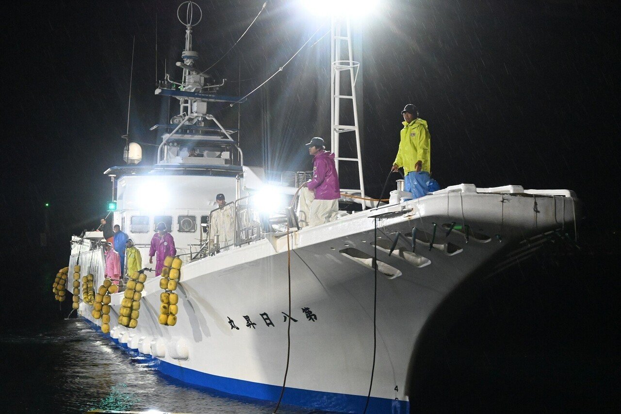 土佐の一本釣りが消える 漁獲量も漁船も激減 葉上太郎 地方自治ジャーナリスト 文藝春秋digital 土佐の一本釣りが消える 漁獲量も漁船も激減 葉上太郎 地方自治ジャーナリスト 文藝春秋digital