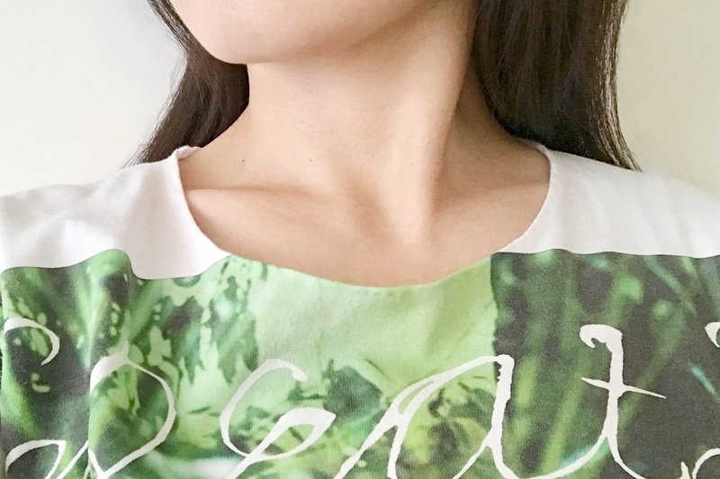 Tシャツの襟ぐりを切って貼って広げる 15 Note Tシャツの襟ぐりを切って貼って広げる 15 Note