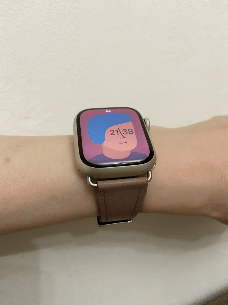 Apple Watch 7 スターライトに合わせてベルトを集める｜Mitchi-san