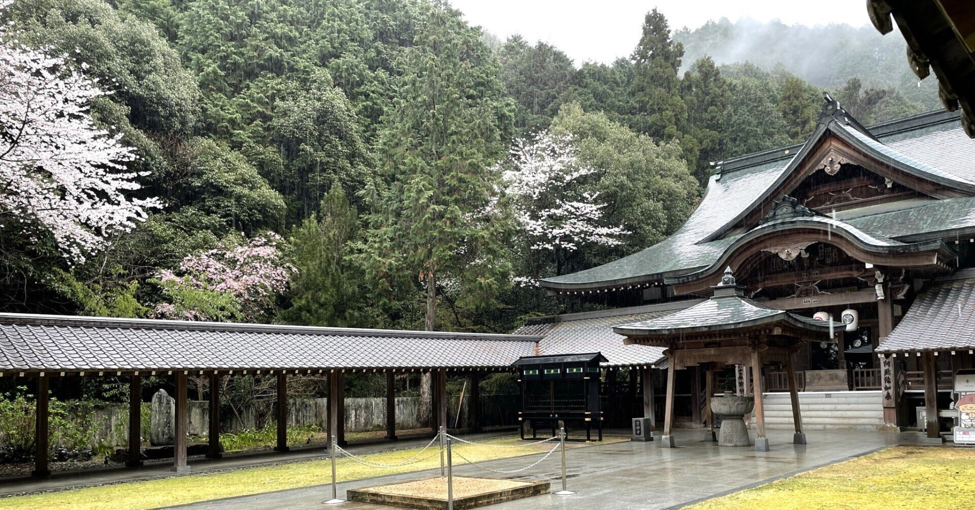 希少品 修験道要所 石槌神社 石鉄山 前神寺 古銅 共厨子 石鉄蔵王大観音 三尊像(不動明王仏教美術骨董品ブロンズ時代物役小角京都 希少品 修験道要所 石槌神社 石鉄山 前神寺 古銅 共厨子 石鉄蔵王大観音 三尊像(不動明王仏教美術骨董品ブロンズ時代物役小角京都