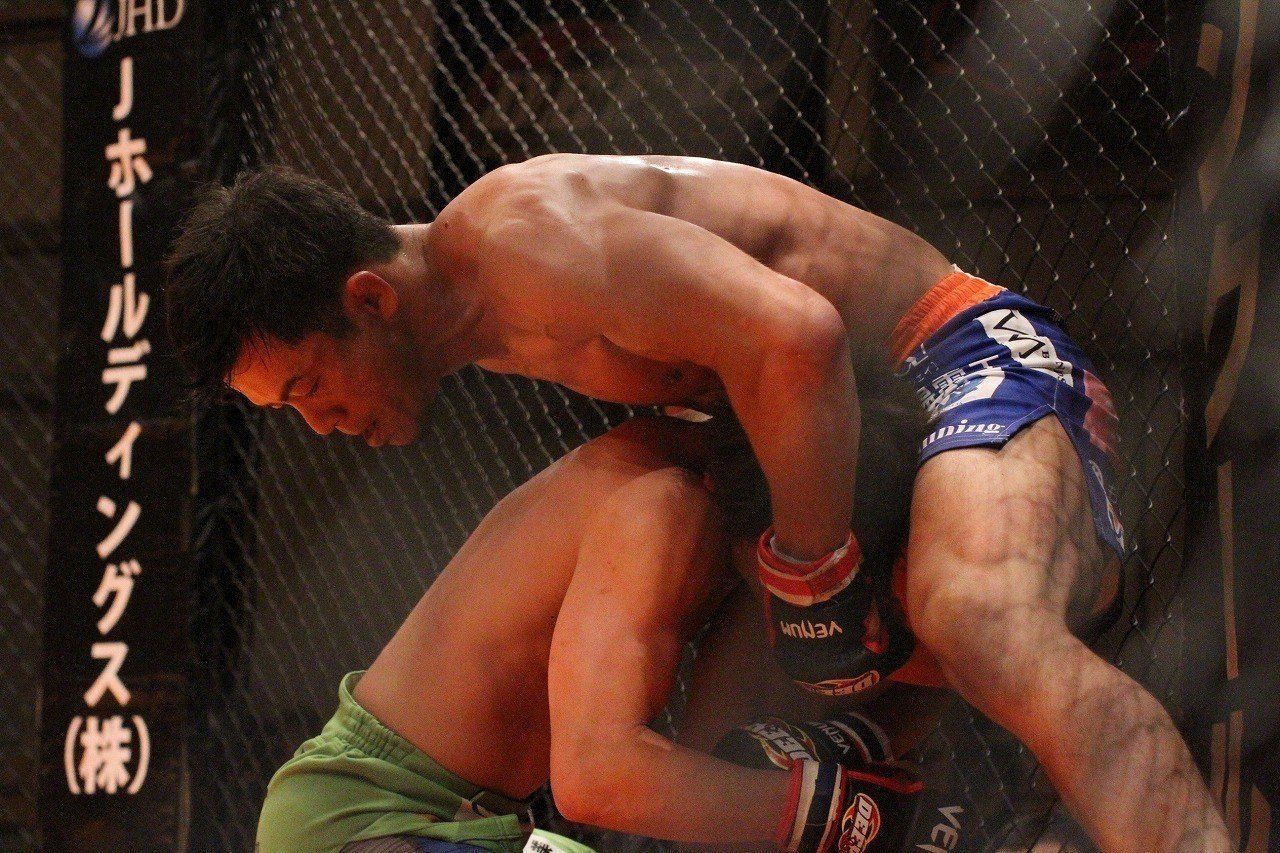 Deep メインはライト級王座戦 王者 北岡悟vs挑戦者 武田光司 セミはバンタム級王座決定戦 元谷友貴vs釜谷真 フェザー級王座戦 芦田崇宏vs弥益ドミネーター聡志も 10月27日 土 Deep ゴング格闘技 Note Deep メインはライト級王座戦 王者 北岡悟vs挑戦者 武田光司 セミはバンタム級王座決定戦 元谷友貴vs釜谷真 フェザー級王座戦 芦田崇宏vs弥益ドミネーター聡志も 10月27日 土 Deep ゴング格闘技 Note