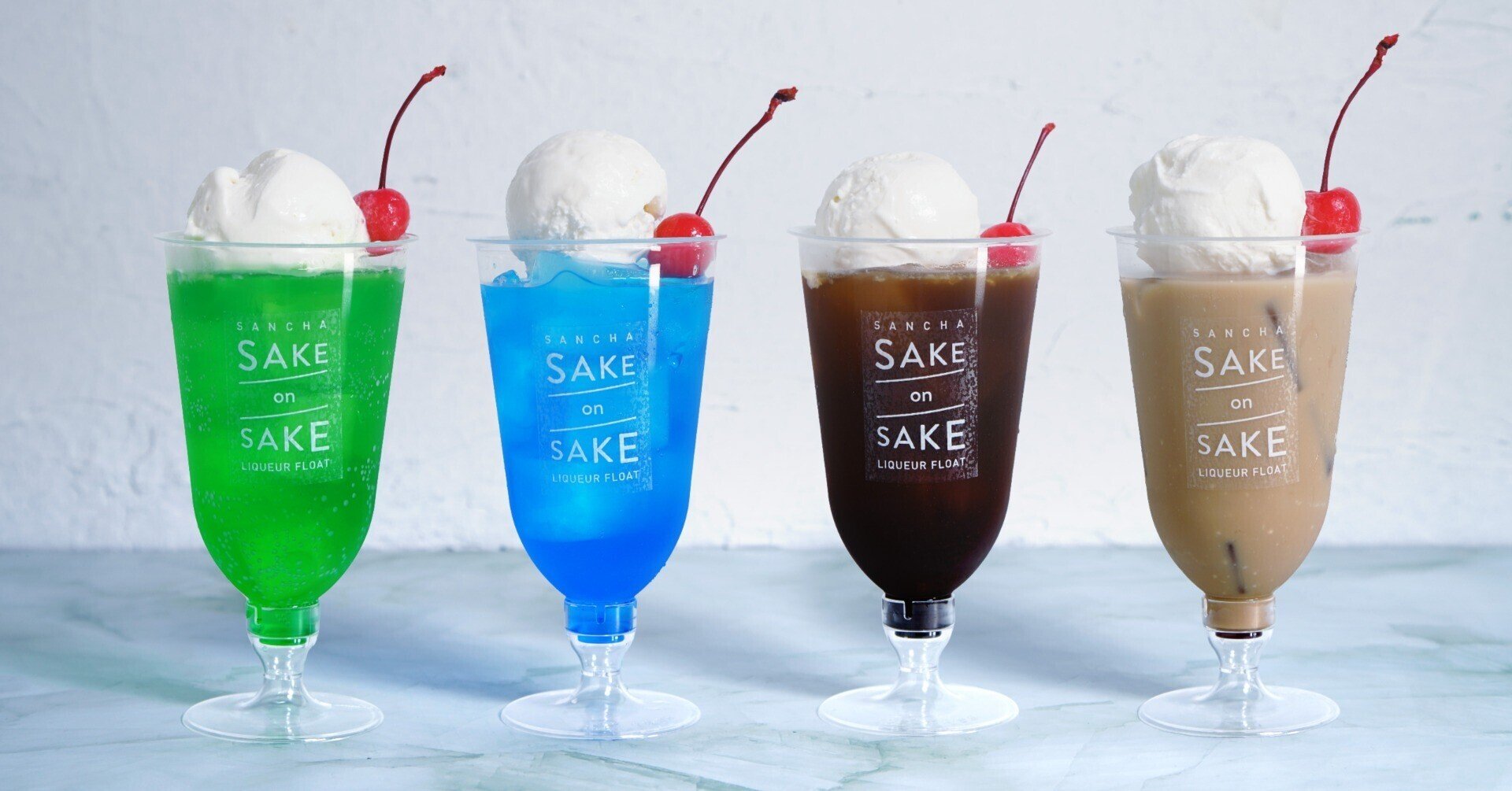 大人と同じモノ飲みたいんだもん親子クリームソーダ