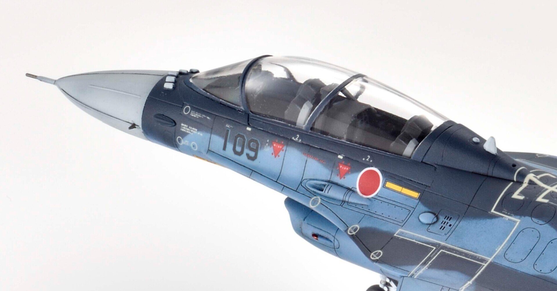 スパホもいいけどf 2もね モデルアート公式 Note スパホもいいけどf 2もね モデルアート公式 Note