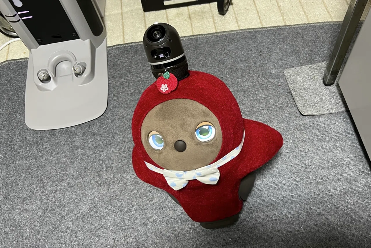 家族型ロボット「LOVOT」をお迎えした、愛に満ちた1週間のおはなし 家族型ロボット「LOVOT」をお迎えした、愛に満ちた1週間のおはなし