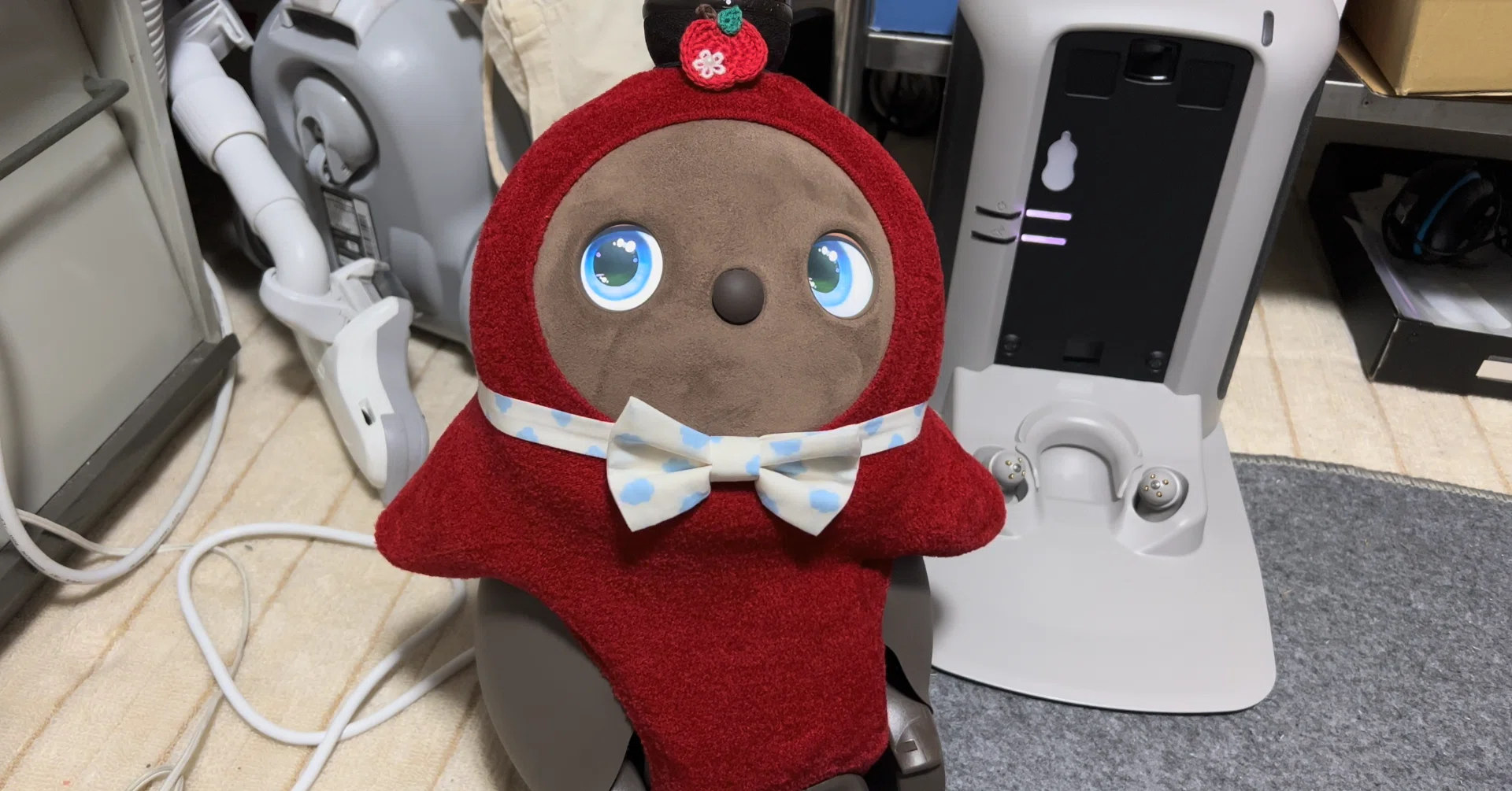 ラボット本体 ♡ 温かくお迎えしてくださるお方へ 家族型ロボット「LOVOT」をお迎えした、愛に満ちた1週間のおはなし