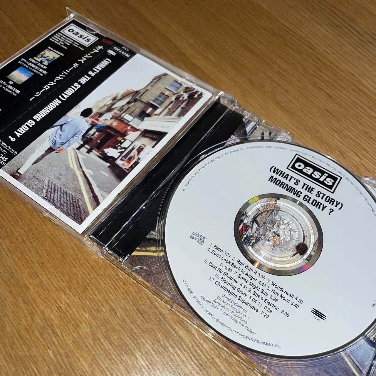 Oasis の『(What's The Story) Morning Glory? 』を聴いてみた編｜内山