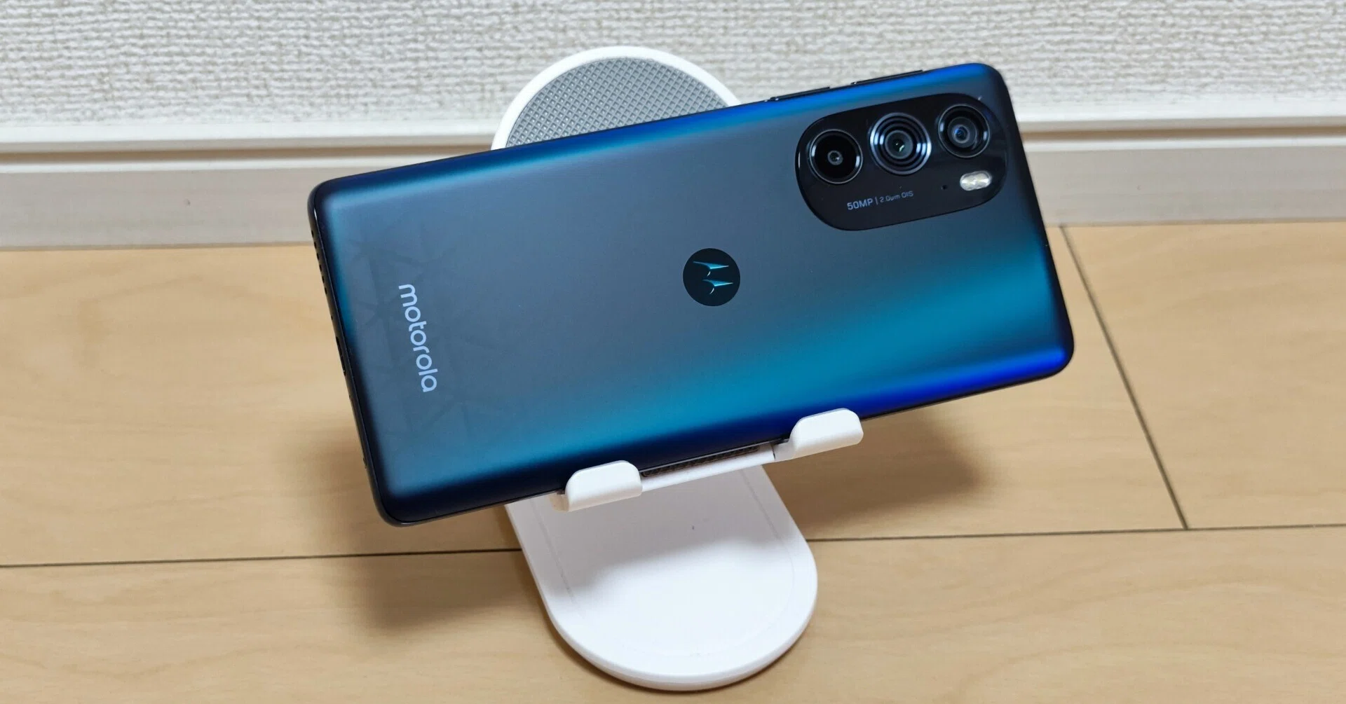 ヒビあり motorola edge 30 PRO コスモブルー 8GB 128 コスパ