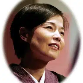 『アローン・シアター』主宰　女優　谷 英美(たに えみ）