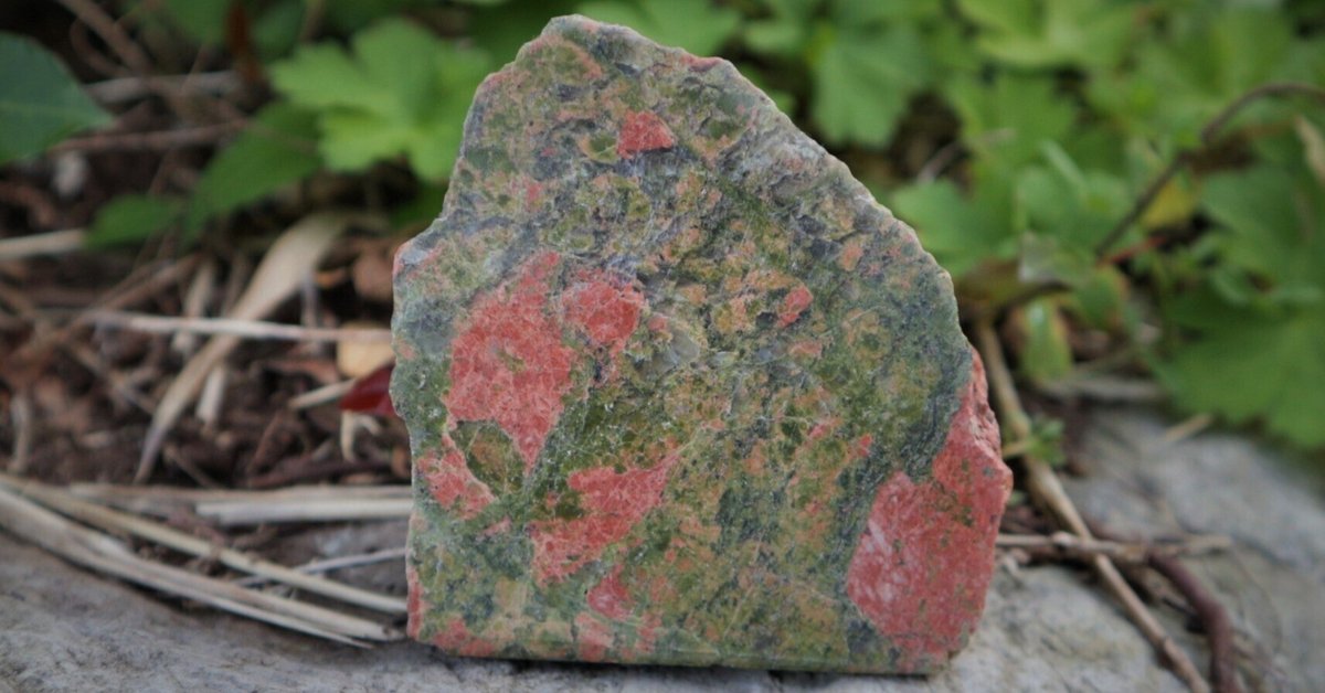 羊毛フェルト☆Stone部隊(ユナカイト) 羊毛フェルト☆Stone部隊(ユナカイト)