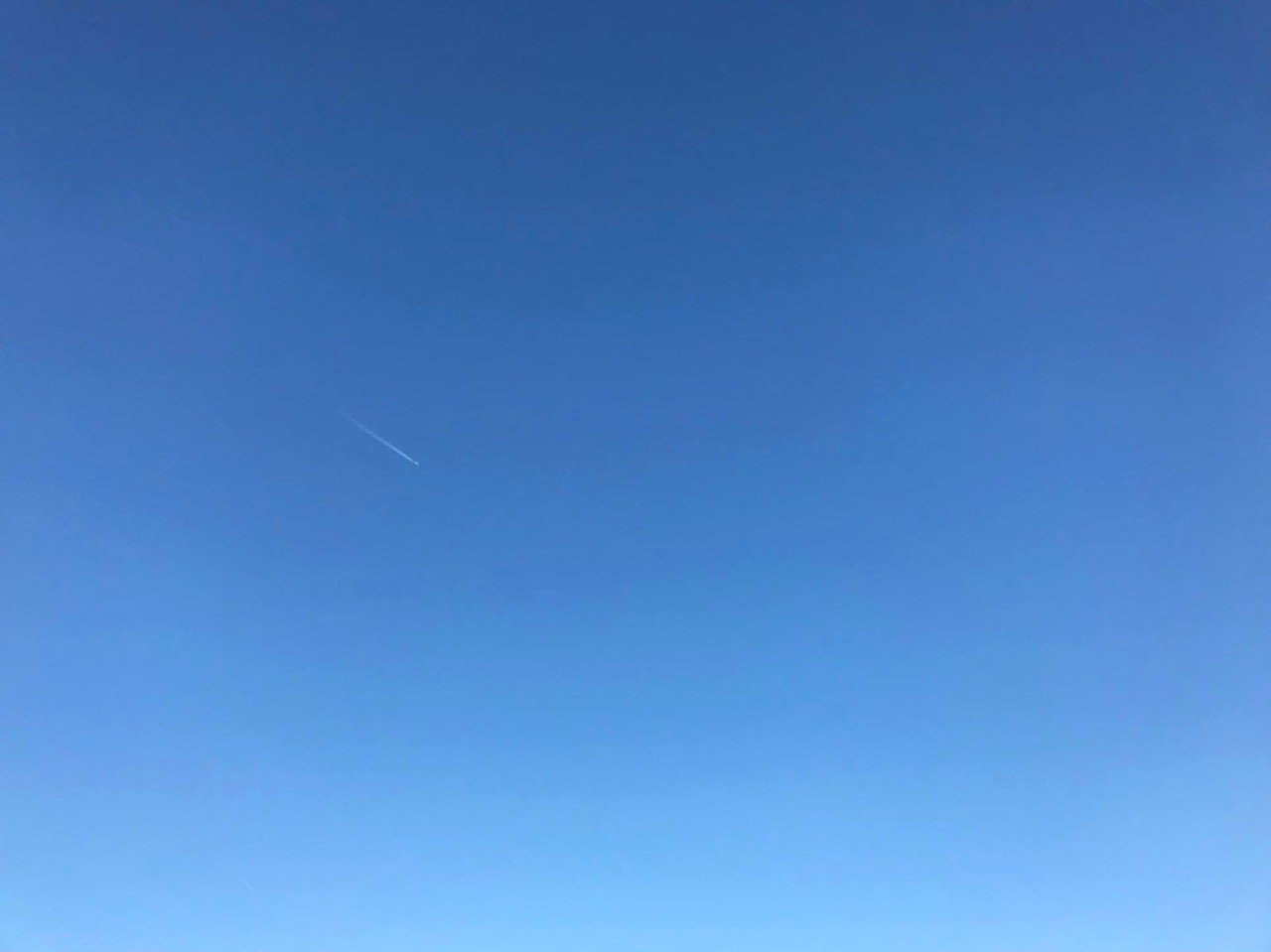雲ひとつない空 鈴木秀之 Note
