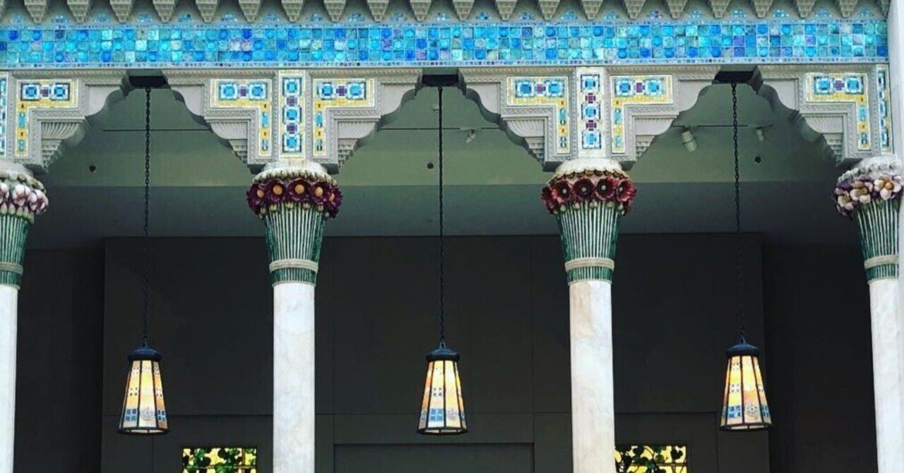 メトロポリタン美術館のティファニー｜アートへの誘い