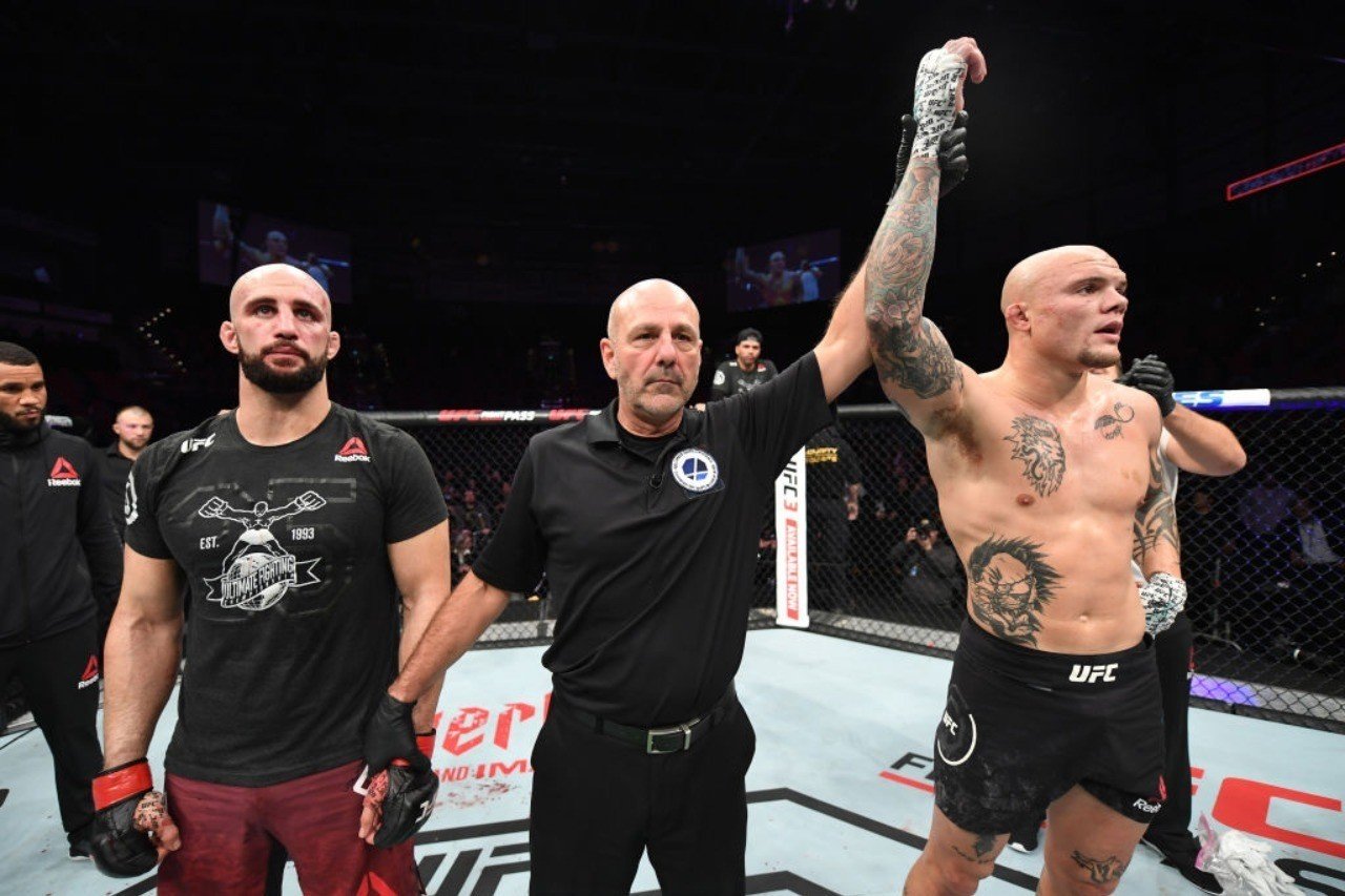Ufc 新星アンソニー スミスがライトヘビー級2位のヴォルカン オズデミアに一本勝ち 体重超過のマイケル ジョンソンはロボフ に完勝 10 27 Ufcファイトナイト モンクトン ゴング格闘技 Note Ufc 新星アンソニー スミスがライトヘビー級2位のヴォルカン オズデミアに一本勝ち 体重超過のマイケル ジョンソンはロボフ に完勝 10 27 Ufcファイトナイト モンクトン ゴング格闘技 Note