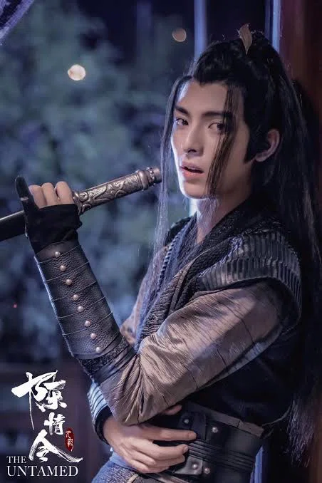 陳情令 肖戦 「為愛而演出」32曲歌詞写真集(34P) 【公式通販】