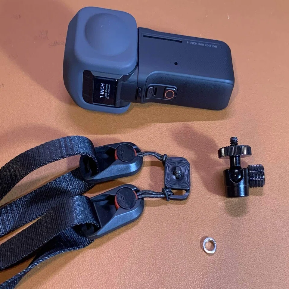 Insta360 ONE RS 1-Inch 360 ストラップと自撮り棒｜シマ