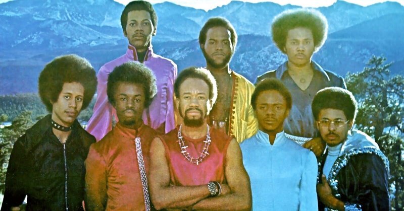Earth, Wind & Fire「Sing a song」