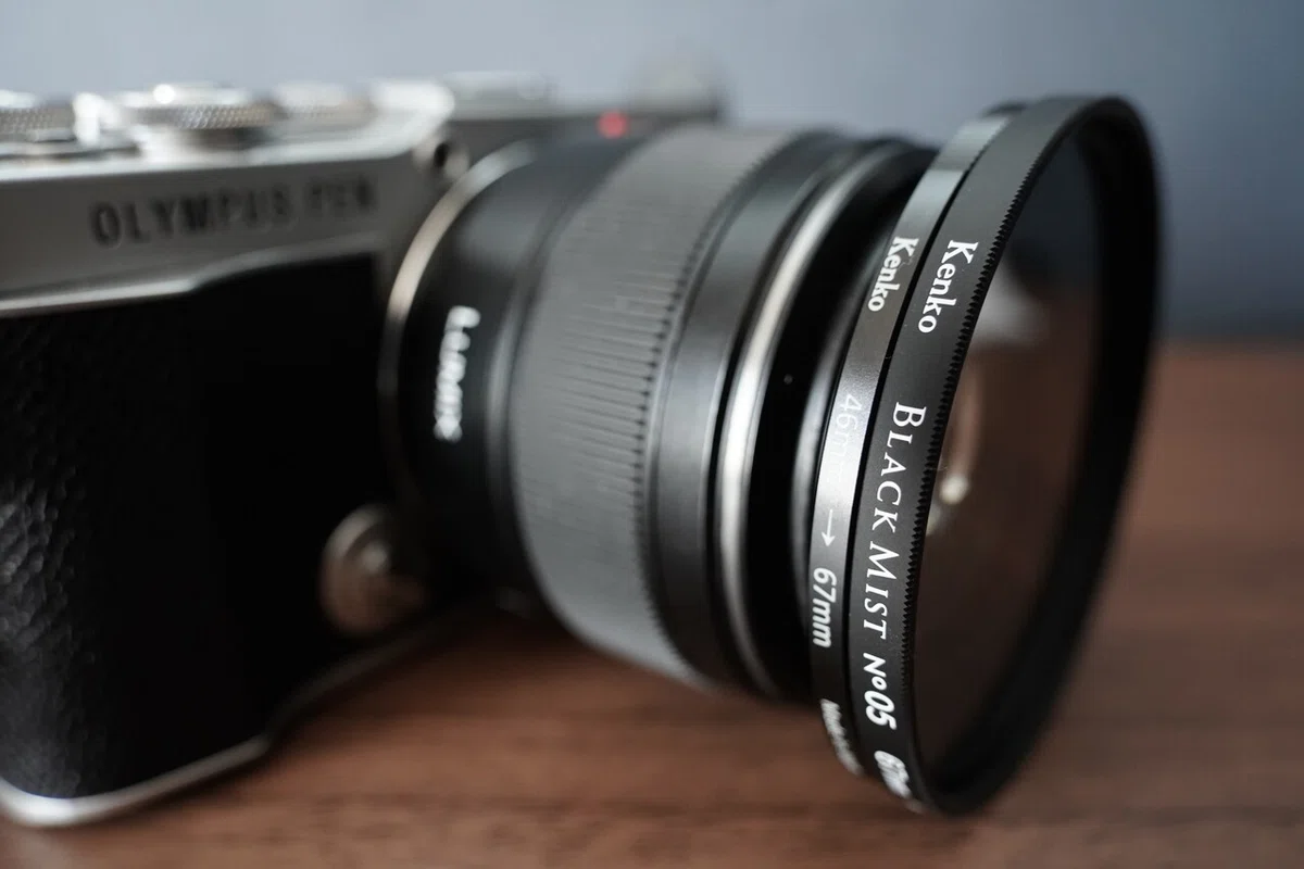 E-P7を最高のスナップカメラにするアクセサリーたち｜PhotoClef. | Yuz