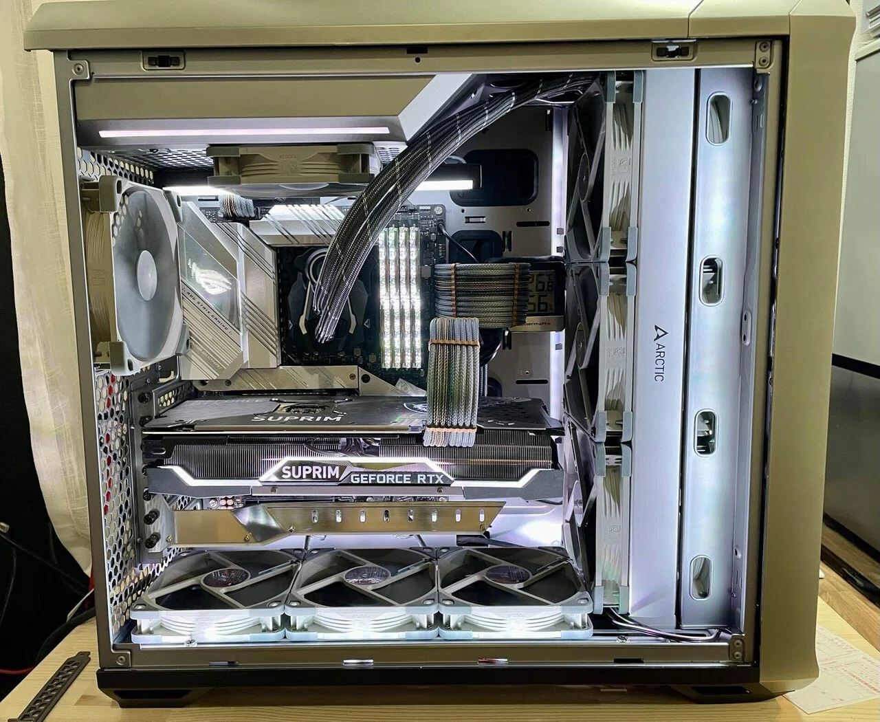 自作PC】Fractal Design Torrent 【メインPC】｜GreyGhostCCC じーま