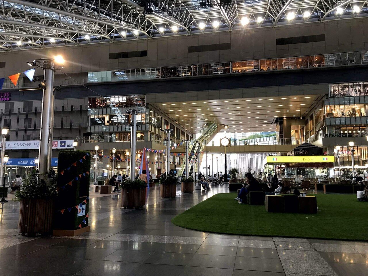 仕事終わりの大阪駅散歩 かぼちゃかべ Note