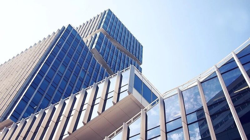 アーキテクチャ・建物・ビジネスビル・デザイン・オシャレな・高層ビル