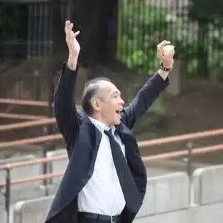 山岸　徳人