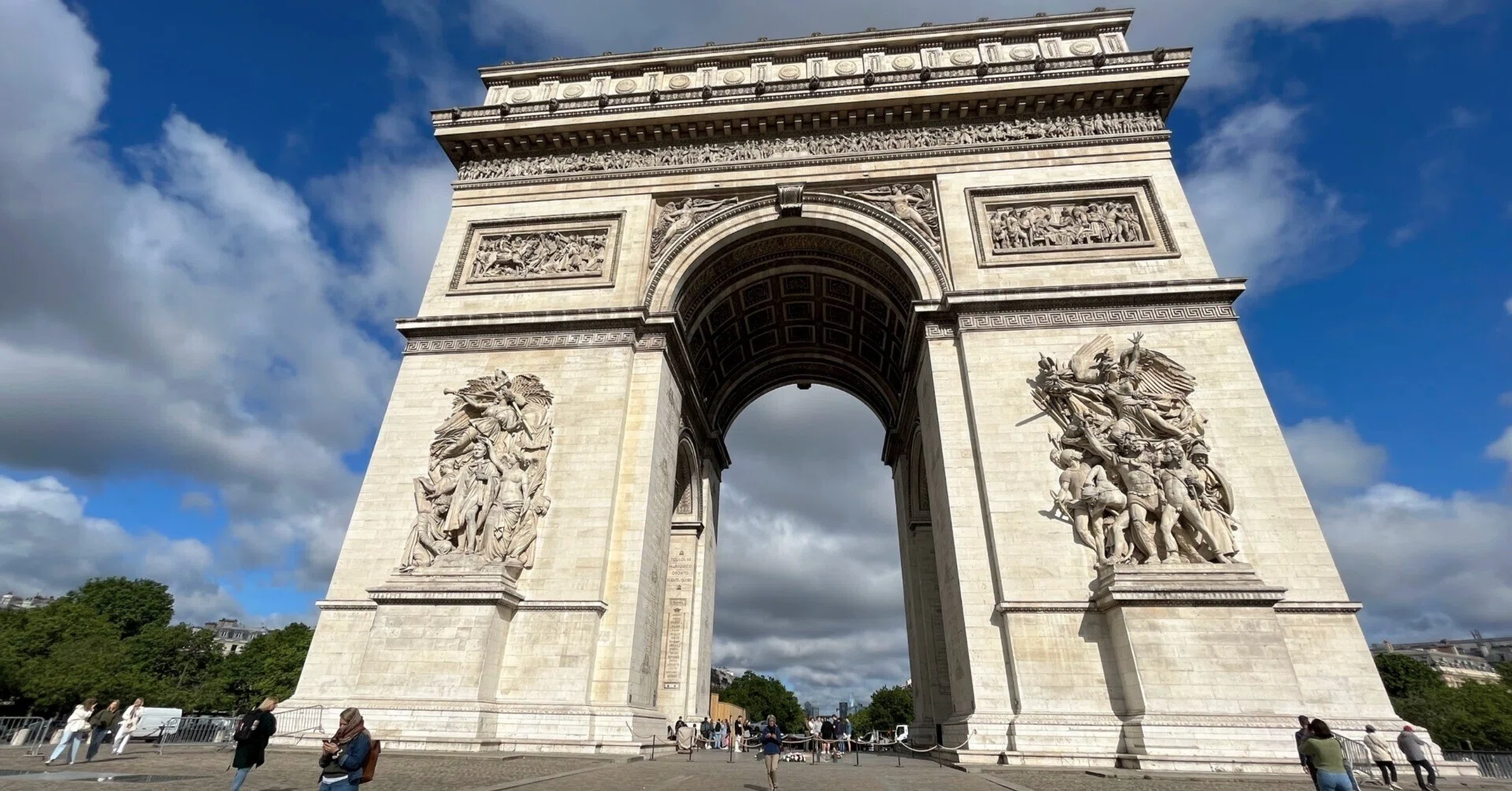 ≪Sound Travel LOG≫ in Paris① 〜パリの早朝散歩と旅の心得〜｜Yuri
