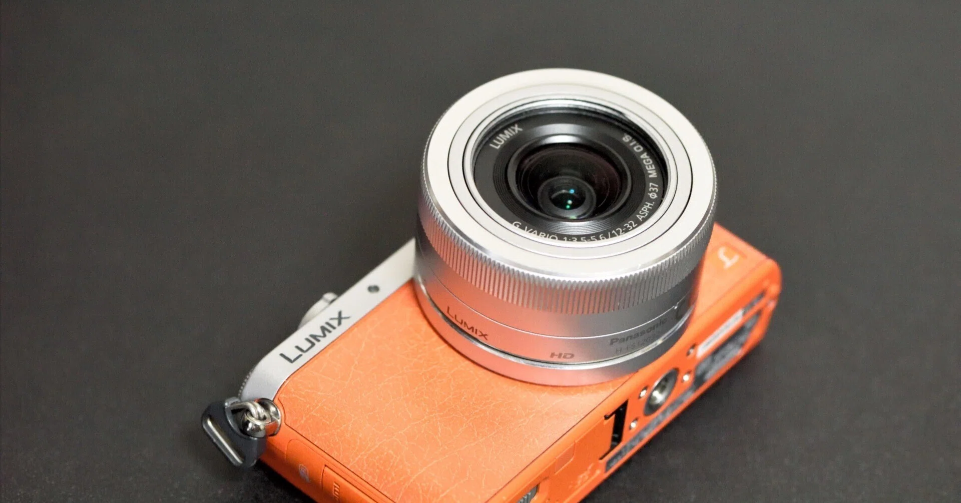 LUMIX GM1kと愛用レンズ(LEICA 15mmF1.7/ 12-32mm F3.5-5.6/ 42.5mm F1 LUMIX GM1kと愛用レンズ(LEICA 15mmF1.7/ 12-32mm F3.5-5.6/ 42.5mm F1