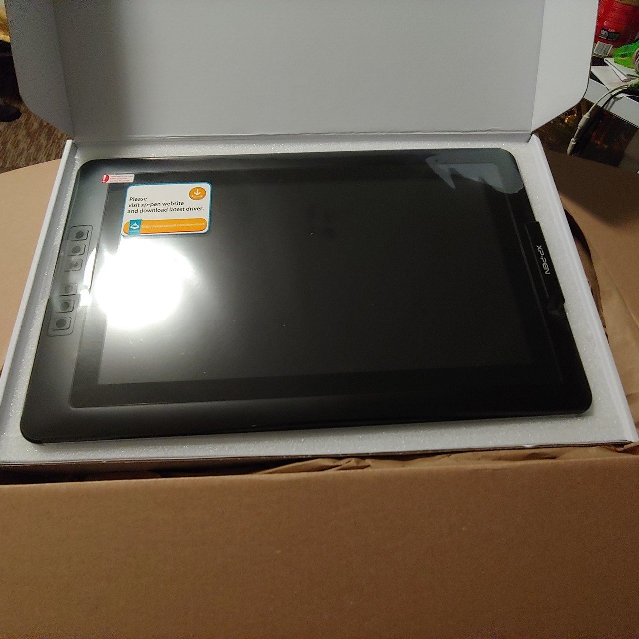 XP-Penの液タブ「Artist 15.6」を漫画家が使ってみた。ワコム