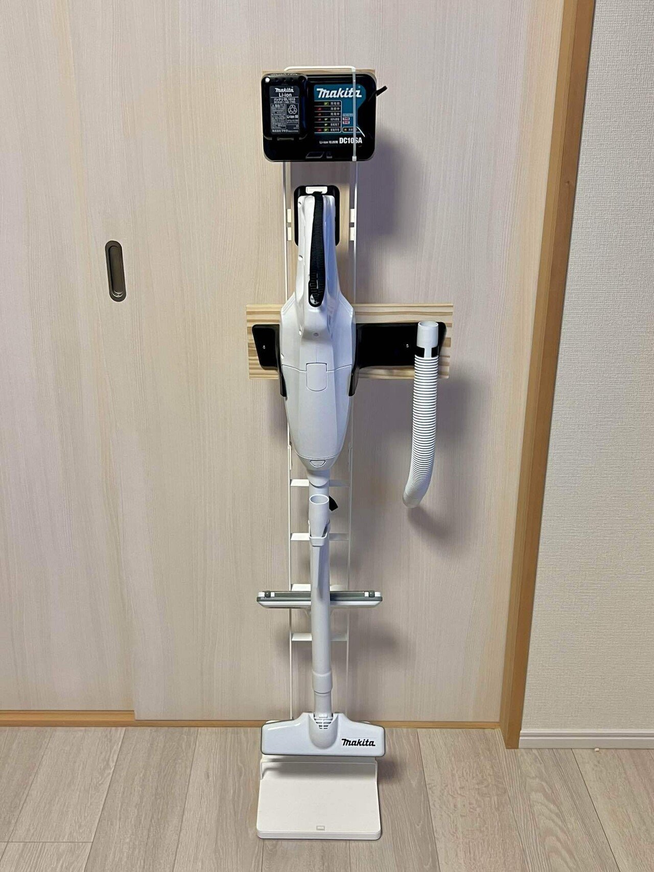 マキタのクリーナー用スタンドを自作 Tan 2 Note マキタのクリーナー用スタンドを自作 Tan 2 Note