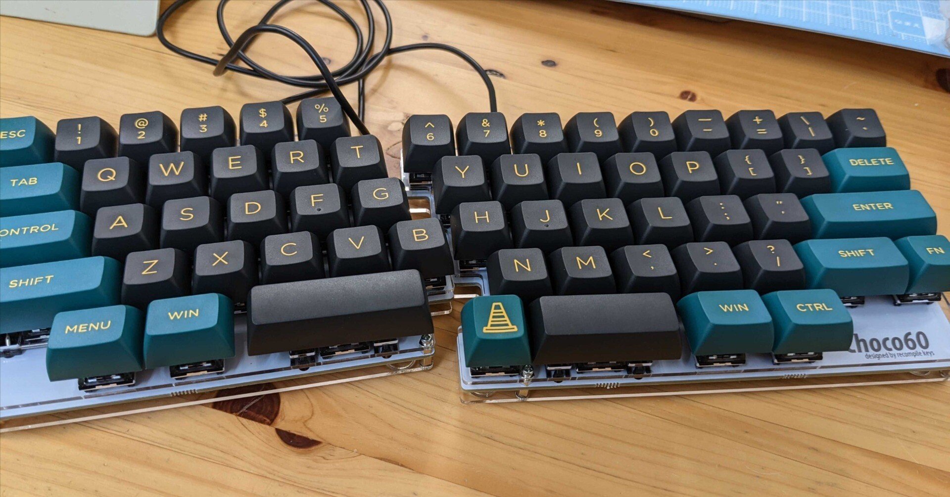 IVRyエンジニアの自作キーボード入門記｜yuri@IVRy