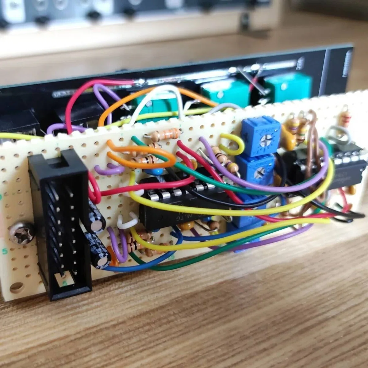 Intellijel せしめる Designs μVCA II モジュラーシンセ