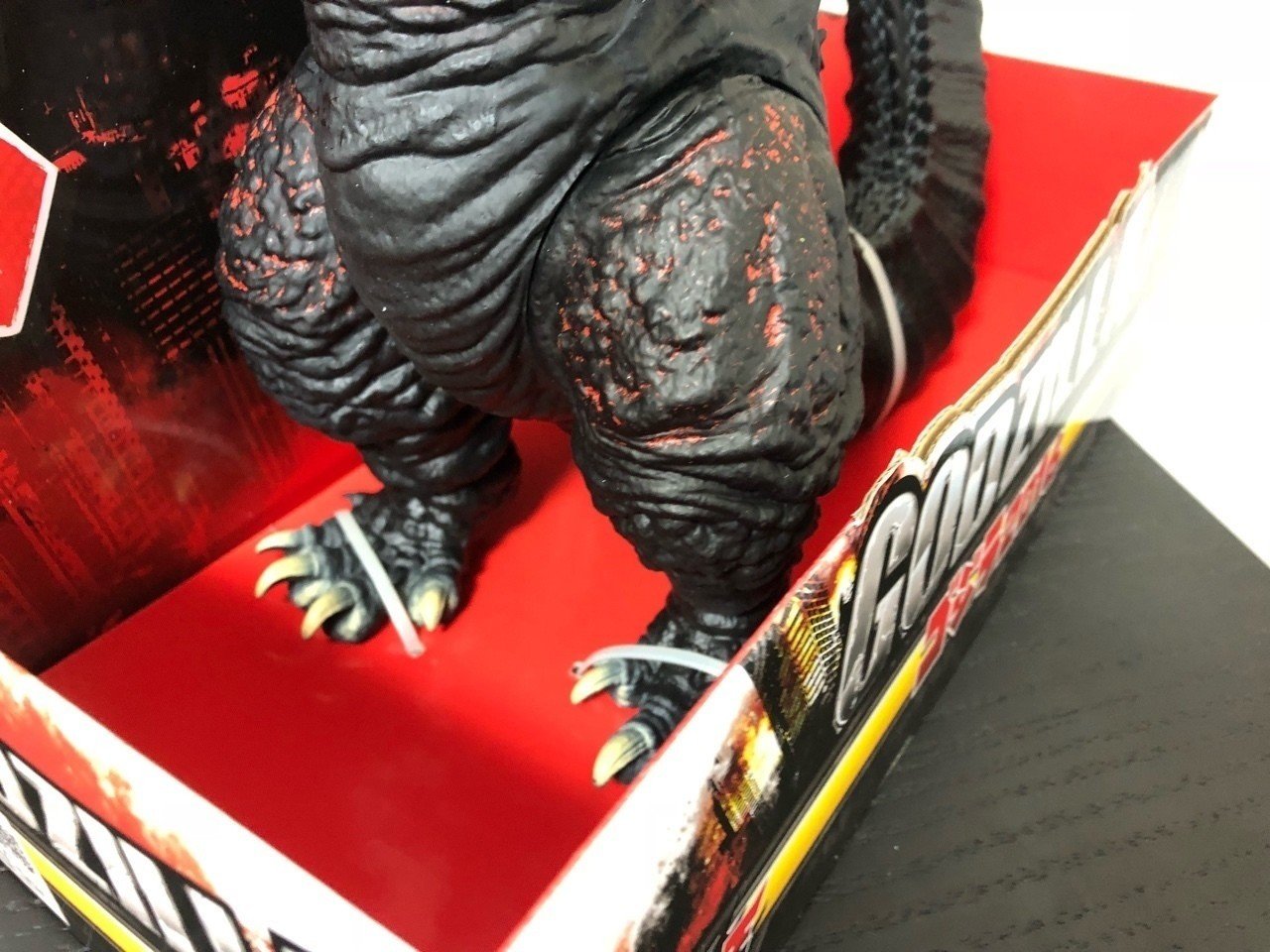 定価約5,000円の巨大シンゴジラ！怪獣王シリーズ ゴジラ2016