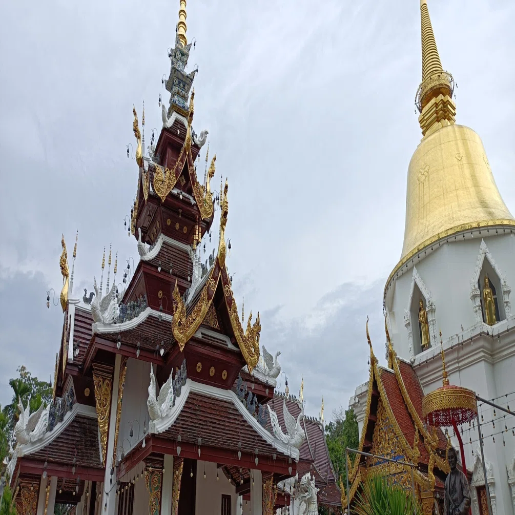 東南アジアの風景 (213) タイ｜チェンマイ｜仏歯が祀られている由緒
