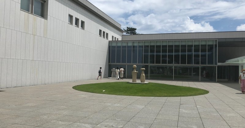 【美術館を味わう⑥】海は余白となり、アートに解釈の深さを与える／神奈川県立近代美術館 葉山館