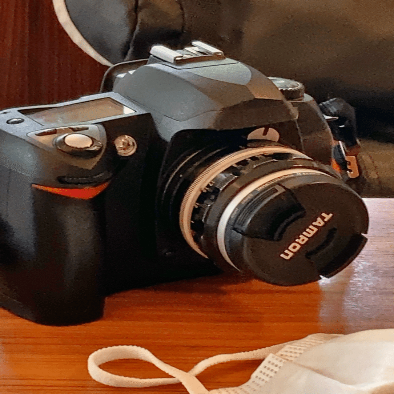 CCDと共に。NIKKOR-H Auto 50mm f2｜Sven.