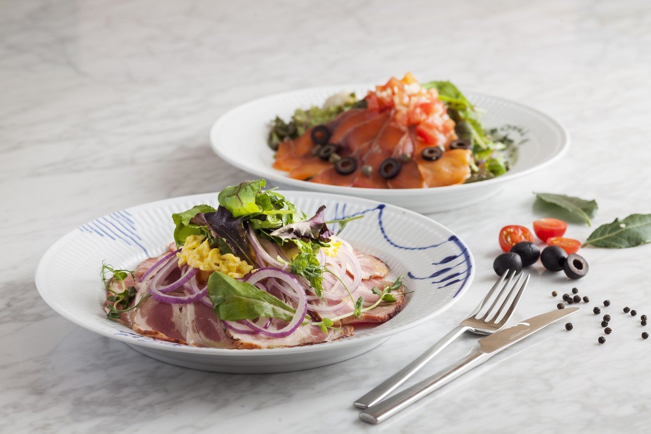 ロイヤル コペンハーゲン」の食器で北欧料理が楽しめる！ 世界初の