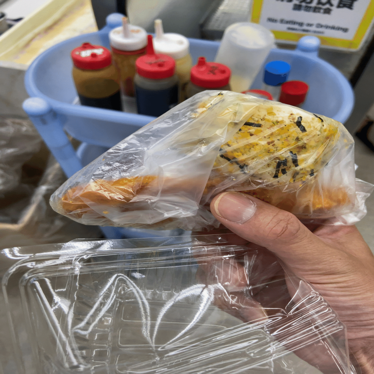 独特な購入システムに仰天！石垣島のソウルフードおにぎり「オニササ