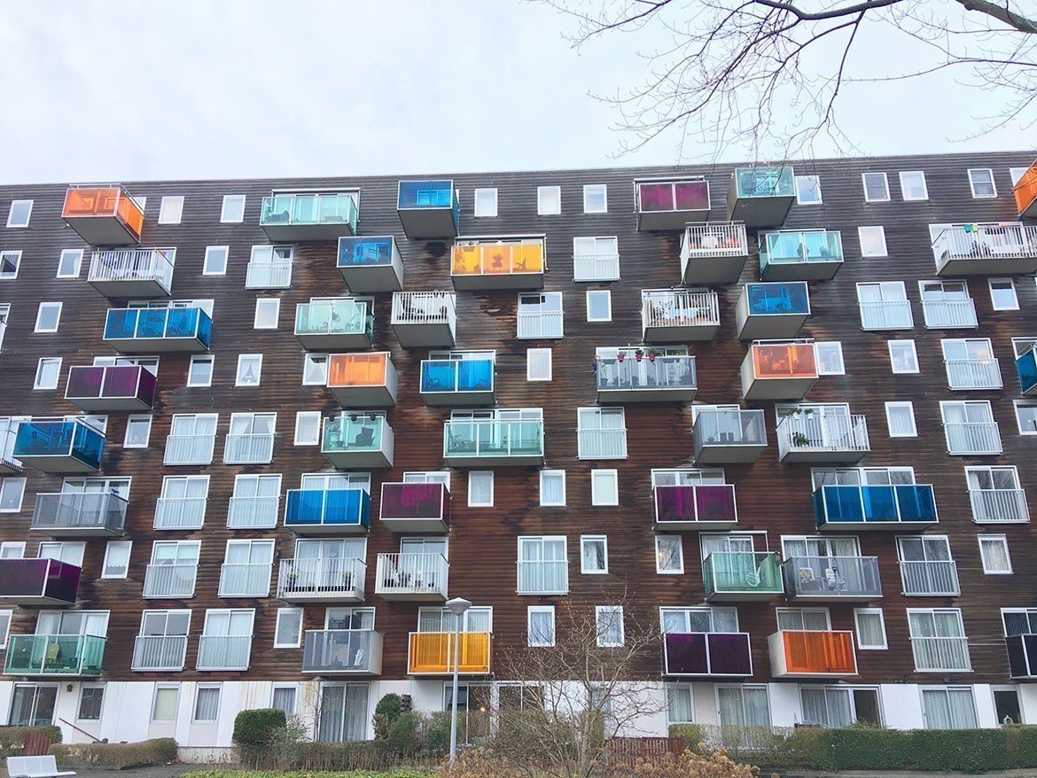 オランダ現代建築探訪 建築家集団mvrdvの Wozoco オクラホマ Krevamokum Note