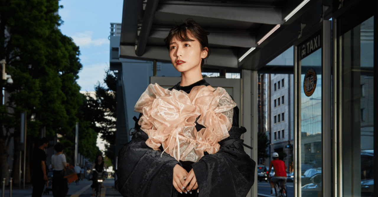 お呼ばれ服としてもカジュアルな私服としても重宝しそう」- HOUGA