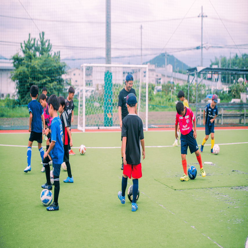 Crドリブル塾 奈良県生駒郡 橿原市のドリブルに特化したサッカースクールのご案内 Crドリブル塾 Craque Dribble Academy クラッキドリブルアカデミー Note
