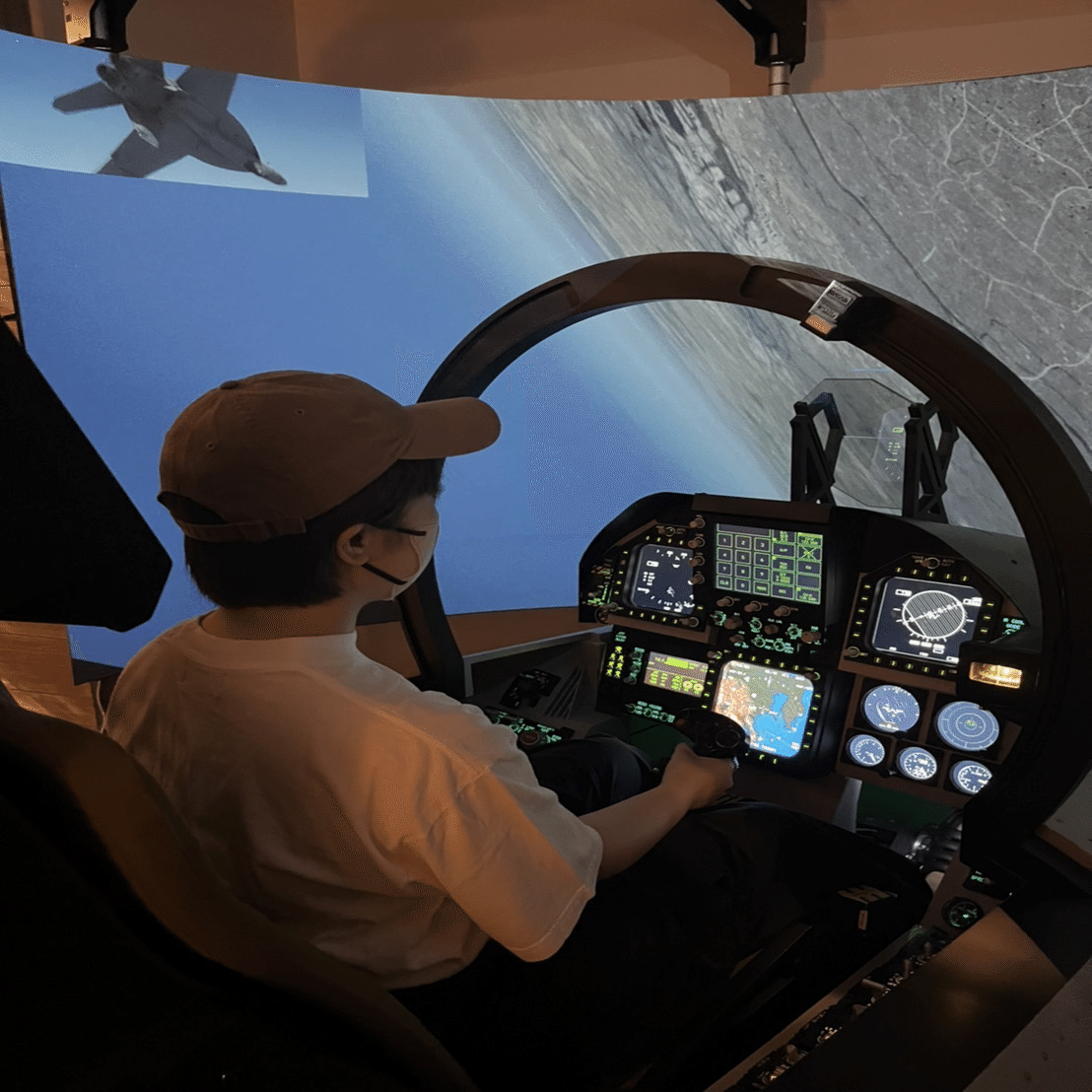 操縦機 トップガン マーヴェリック』を見てF-18の操縦シミュレーション体験に