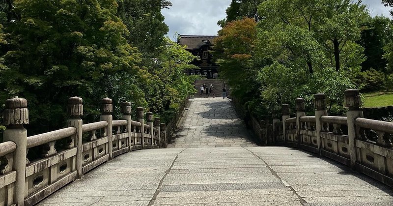 親鸞の眠る場所