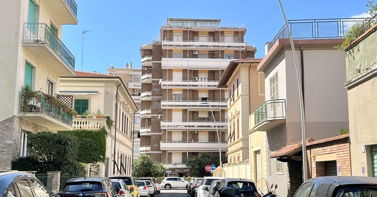 イタリア】建築物の外観探訪!暮らしぶりを想像する|🇮🇹池本 イタリア】建築物の外観探訪!暮らしぶりを想像する|🇮🇹池本