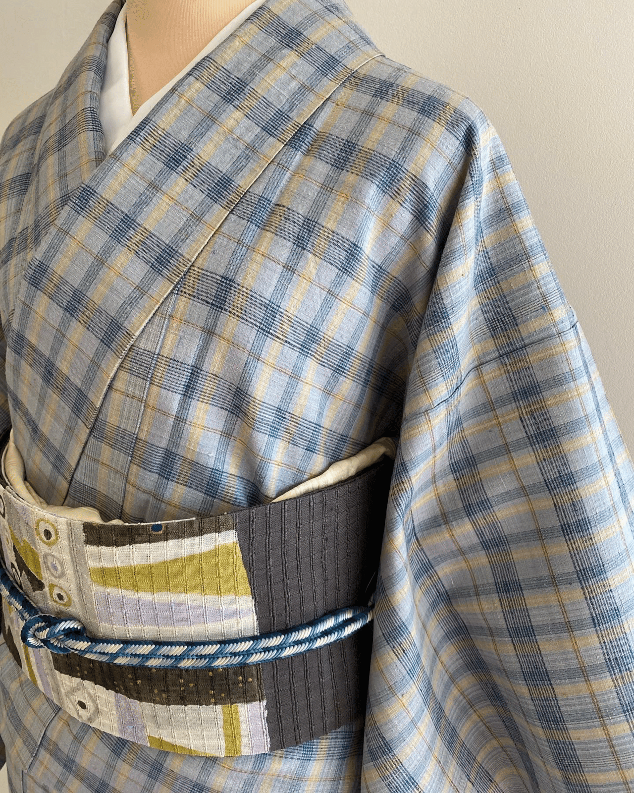 19200円 郡上紬 正絹 袷 160cm前後 普通サイズ 緑 節 横段 横縞