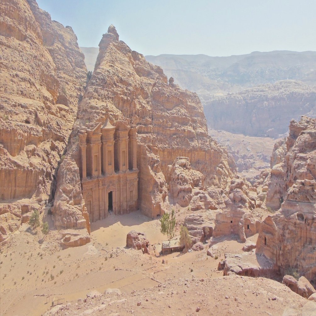 ヨルダン レンタカー旅 10 ペトラ最大の遺跡エド ディルもやっぱりワンルーム Mayumicron33 Note