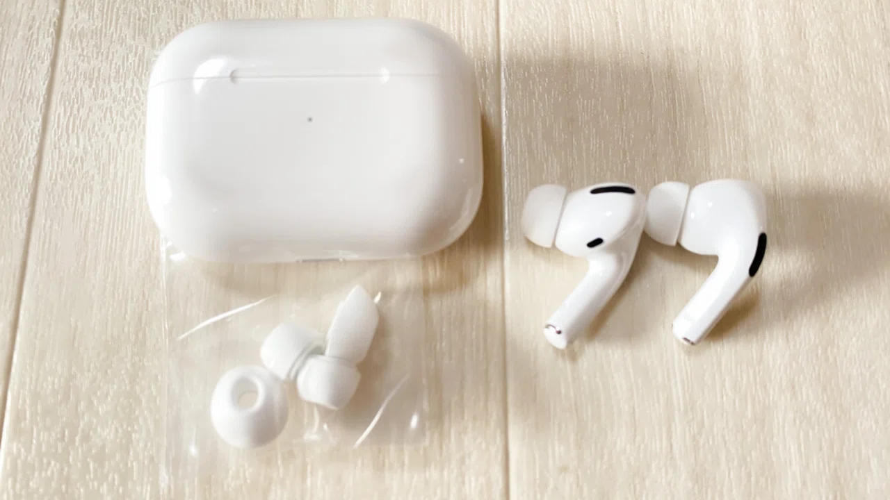 AirPods Pro すべて試しましたが、問題なく動作します。 動作問題無】 AirPods Pro 第一世代 アルコール消毒済み 使用回数少