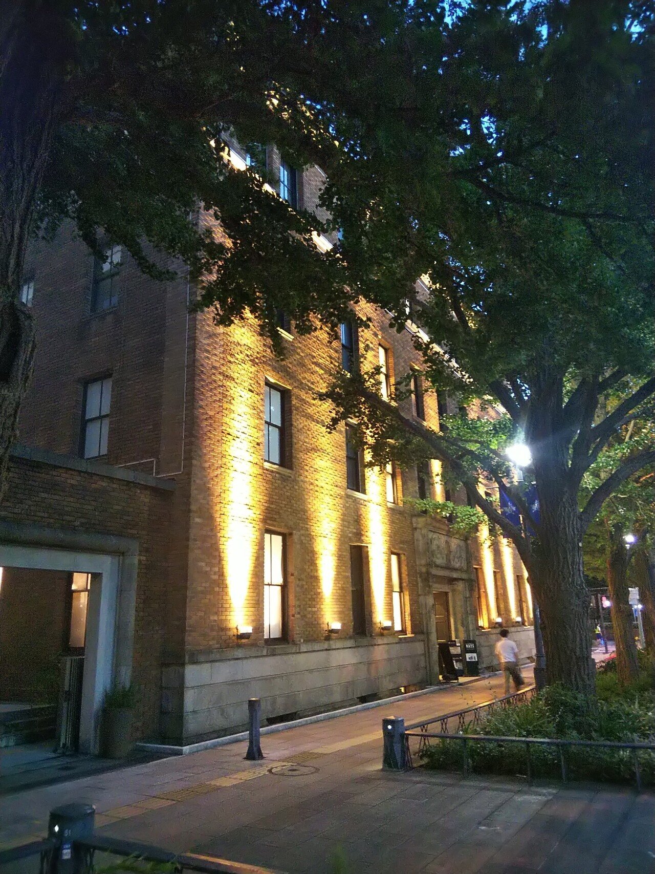 洋館グルメ】旧関東財務局横浜財務事務所[&9]（横浜市中区）｜べるつく