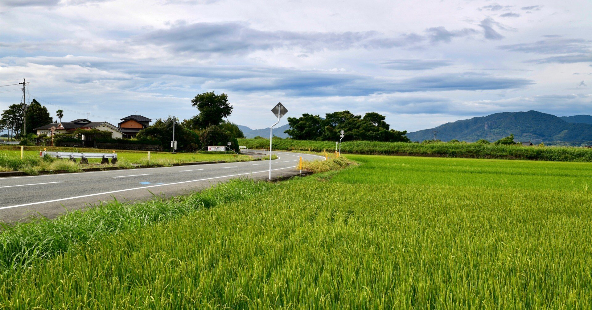 心癒される、『COUNTRYSIDE』。台風前の静かなる田園風景。｜西田親生_