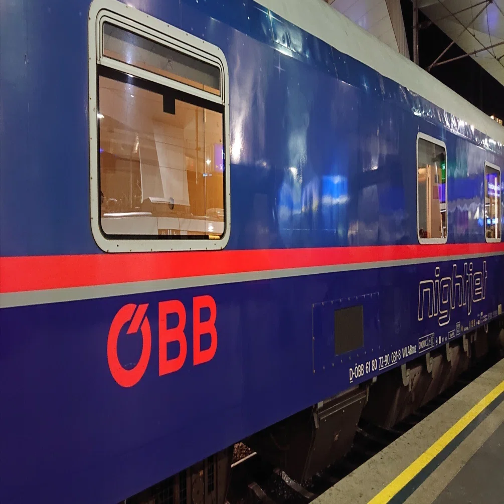 寝台夜行列車 NJ456 ウィーン→ベルリン｜りん（ΦωΦ）ネコーシュカッツェ